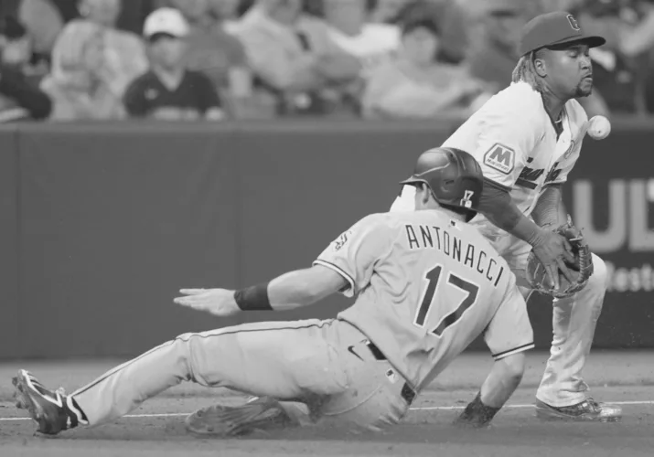 White Sox, Guardians heat up AL Central race